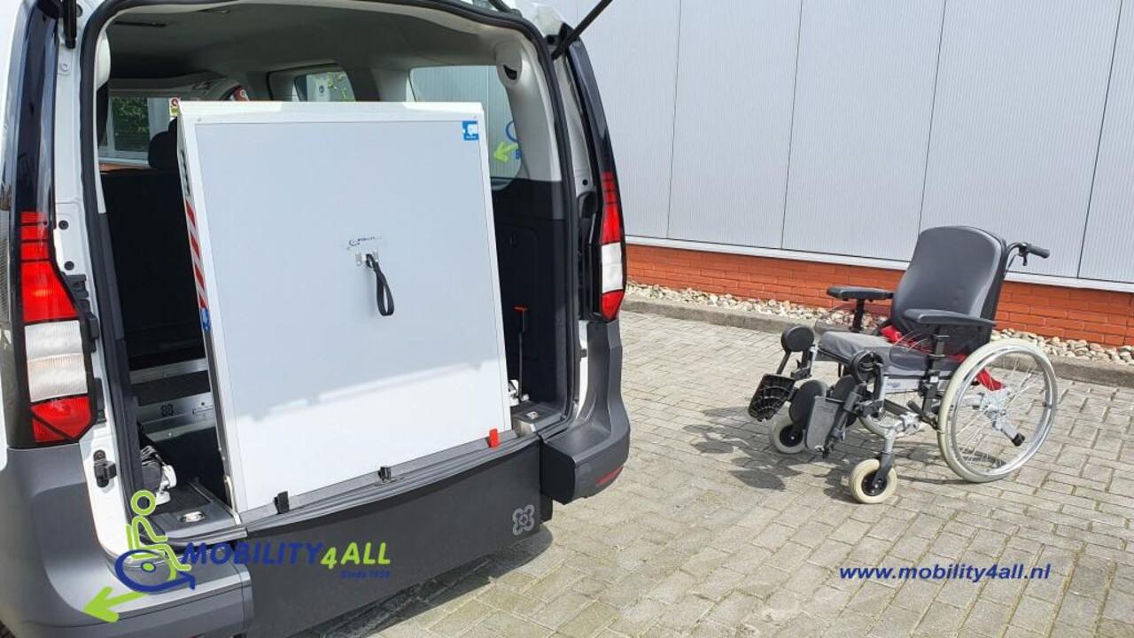 Volkswagen CADDY MAXI VOORRAAD ! TAXI 6-persoons rolstoelauto