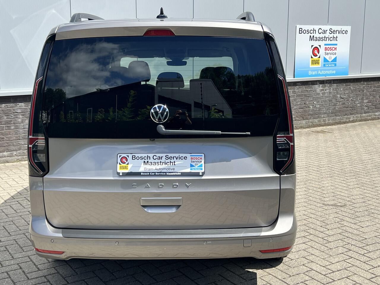 Volkswagen CADDY MAXI 1.5 TSI 7p | 7-zits | Pano | Full LED | Leer | Camera | Carplay | Interesse, Proefrit? Bel of app met: 06-24 28 28 42