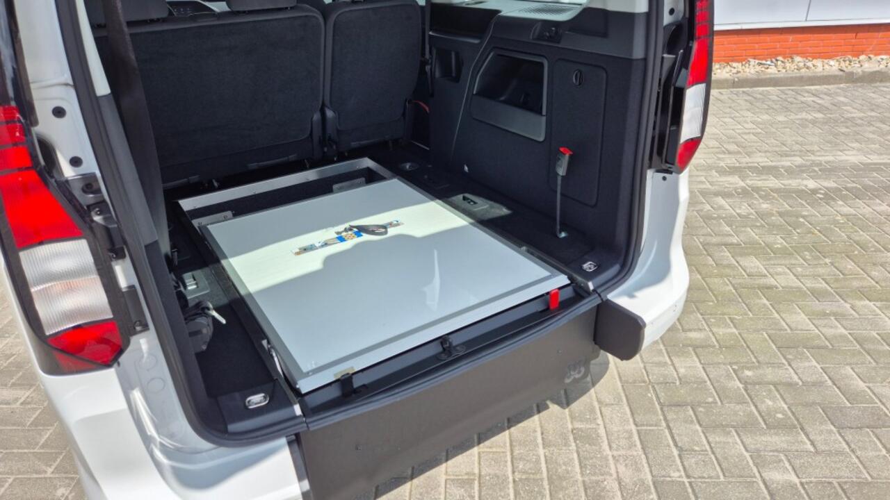 Volkswagen CADDY MAXI VOORRAAD ! ! AUTOMAAT Rolstoelauto Incl- BPM