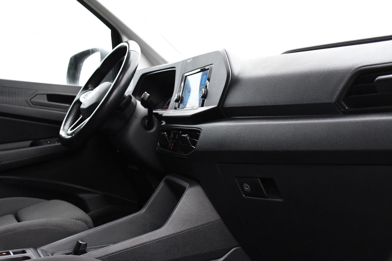 Volkswagen CADDY MAXI Cargo 2.0 TDI Exclusive Black Edition Camera, Cruise, Carplay, LED, Stoelverwarming, Automaat, Trekhaak, Standkachel, Uniek!