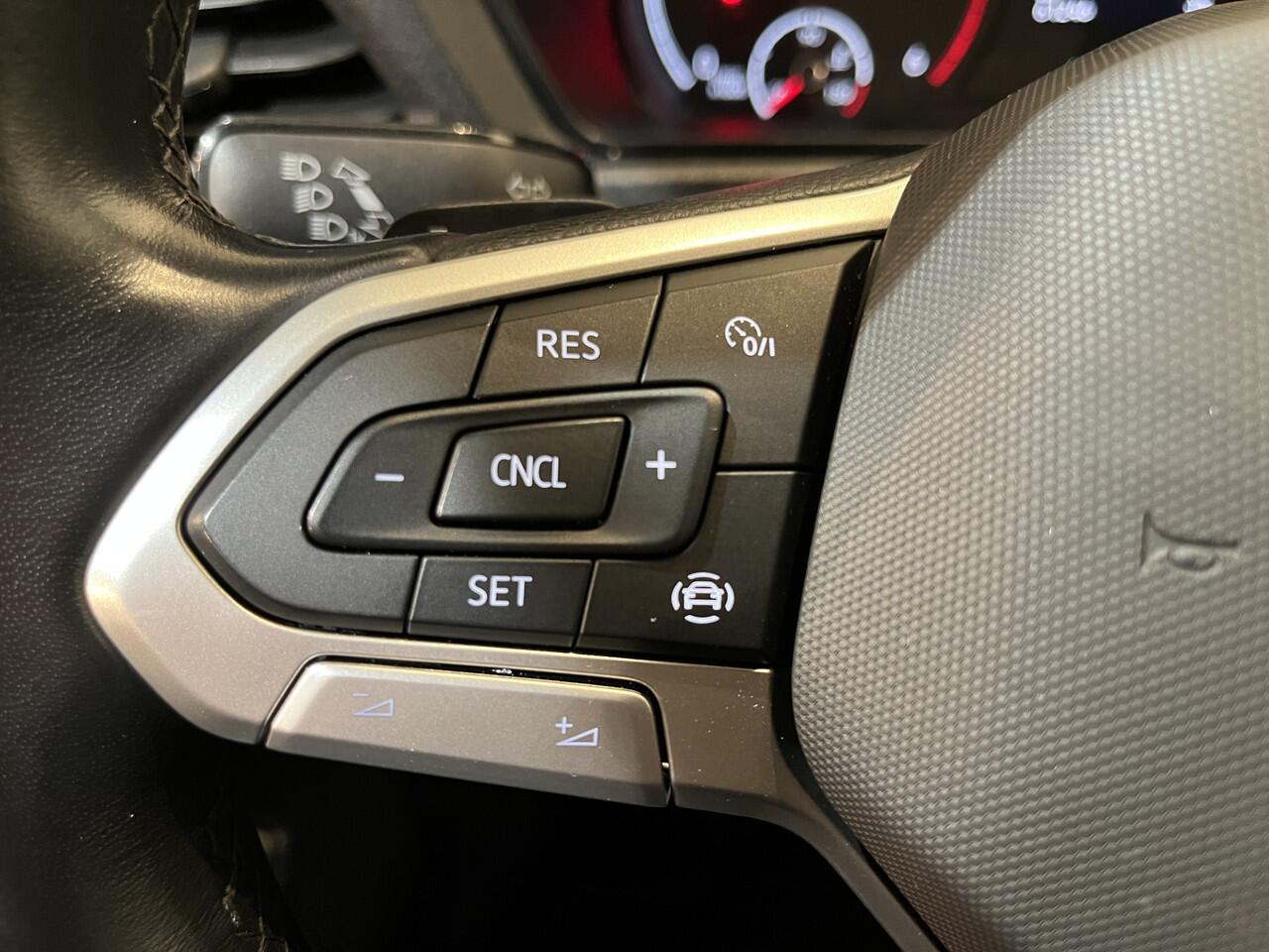 Volkswagen CADDY MAXI 2.0 TDI 123 PK Automaat / Euro 6 / Airco / Schuifdeur L + R / Cruise Control / Trekhaak / CarPlay / Camera / Klep / Stoelverwarming / 61.300 KM !!