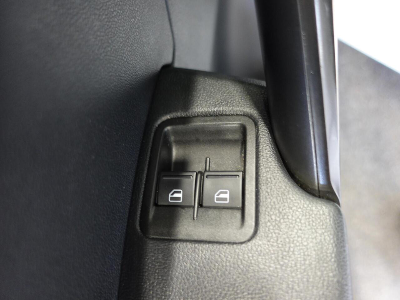 Volkswagen CADDY MAXI 2.0 TDI L2H1 Trendline Navigatie Apple Carplay Cruise control Airco Euro6