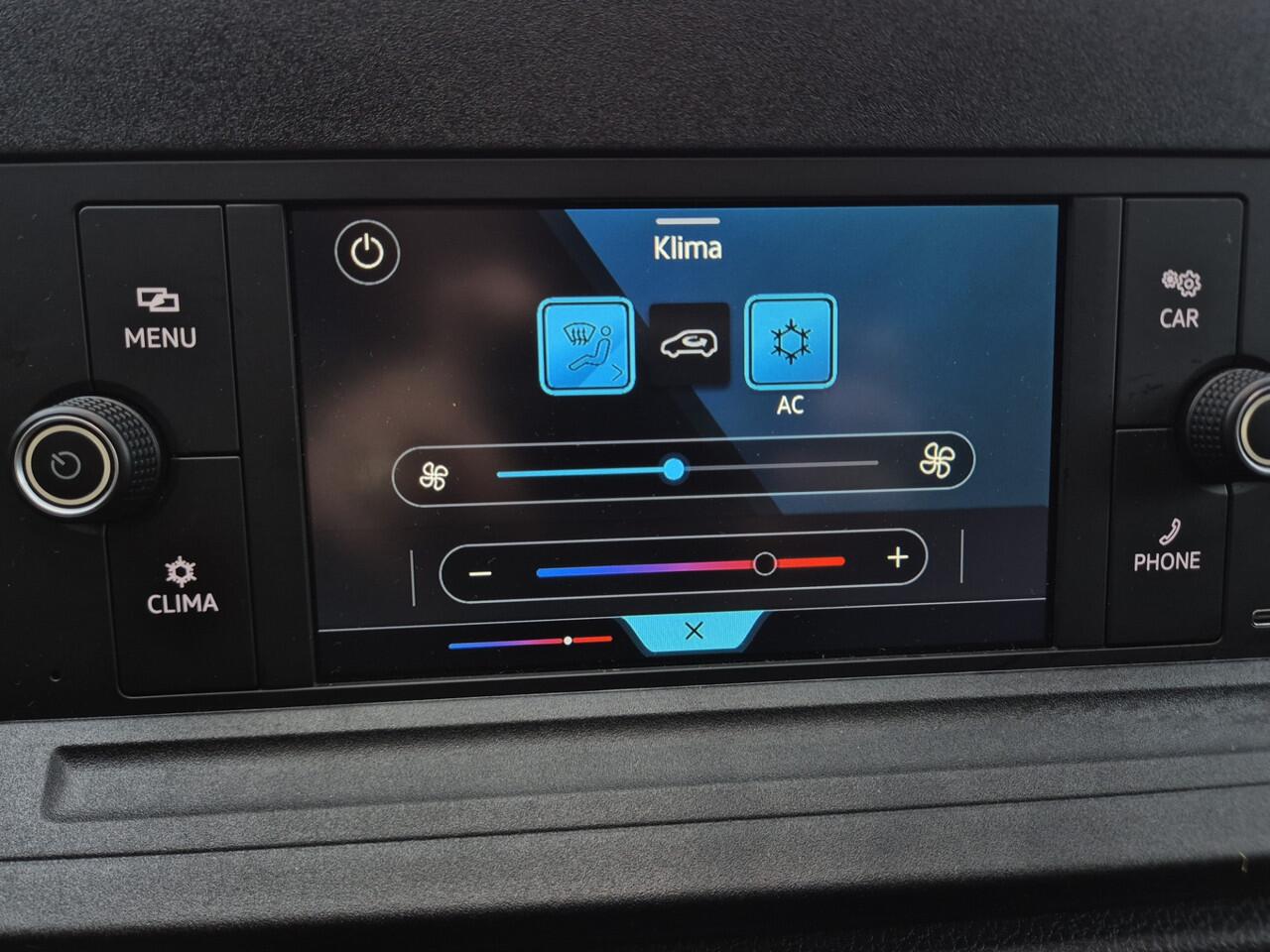 Volkswagen CADDY Benzine!! Grijs kenteken met slechts 7500 km op de teller. Nederlands kenteken volgt. Prijs Ex BTW