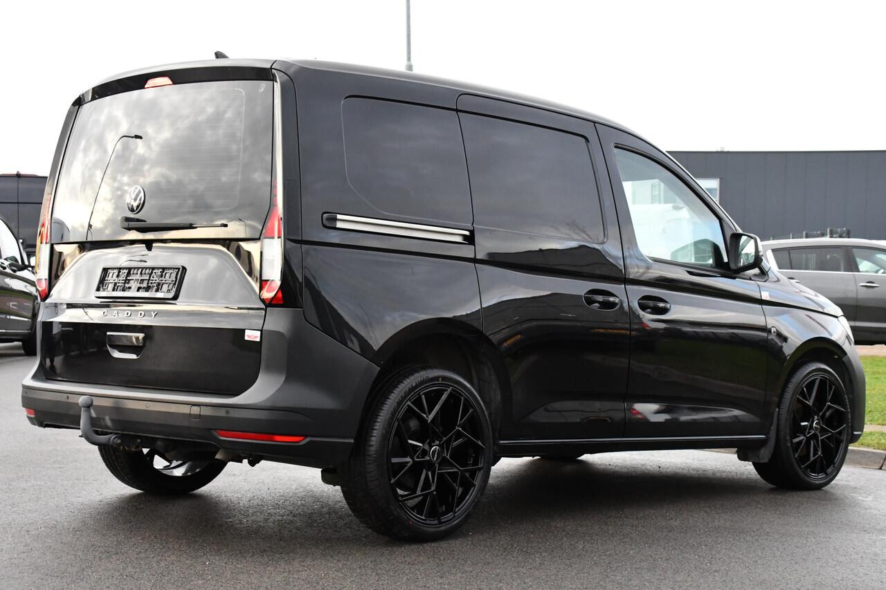 Volkswagen CADDY Cargo 2.0 TDI Black Edition Cruise, Camera, Carplay, LED, NAVI, Automaat, Klep, 122pk, Stoelverwarming, Uniek!