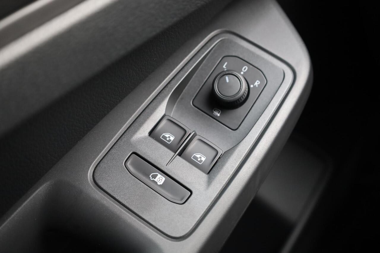 Volkswagen CADDY Cargo 2.0 TDI Comfort 102PK / 75kW, Apple Carplay & Android Auto, cruise control airco, parkeersensoren achter, volledig digitaal instrumentenpaneel, trekhaak, buitenspiegels elektrisch verwarm,- en verstelbaar, regensensor, Lane Assist, 16'' SV