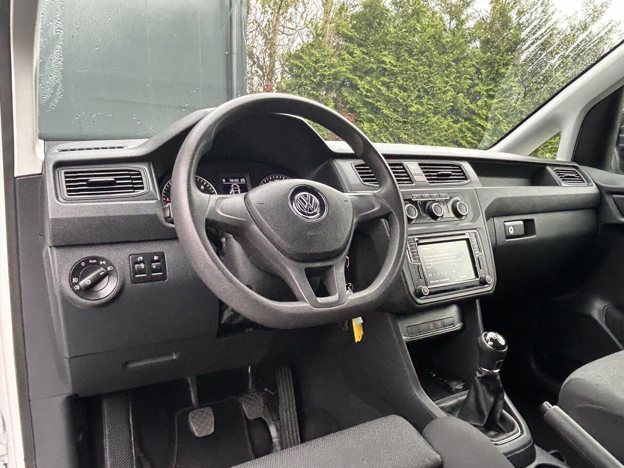 Volkswagen CADDY 2.0 TDI 123 PK / L1H1 / 4x4 / 4Motion / 1e EIG. / ACHTERKLEP / TREKHAAK / INRICHTING / AIRCO / CRUISE / NAVI / APPLE CARPLAY