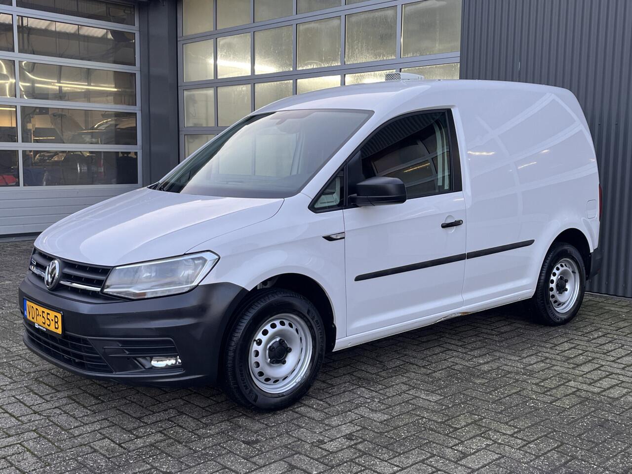 Volkswagen CADDY 1.4 TGI L1H1 EcoFuel Aardgas/Benzine Airco Cruise controle Trekhaak 1300kg Kastinrichting Telefoonverbinding 2-Persoons Navigatiesysteem Parkeersensoren achter
