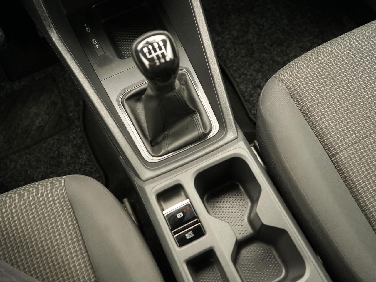 Volkswagen CADDY Cargo 2.0 TDI Comfort 122 pk Appl Carplay | Bluetooth | Parkeerhulp achter | Armleuning bestuurdersstoel | Climatecontrol | 12-2022