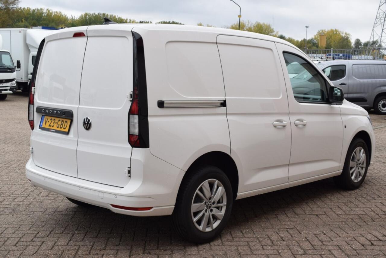 Volkswagen CADDY 2.0 TDI Style 102 PK VIRTUAL COCKPIT NAVI CARPLAY CAMERA COMFORTSTOEL