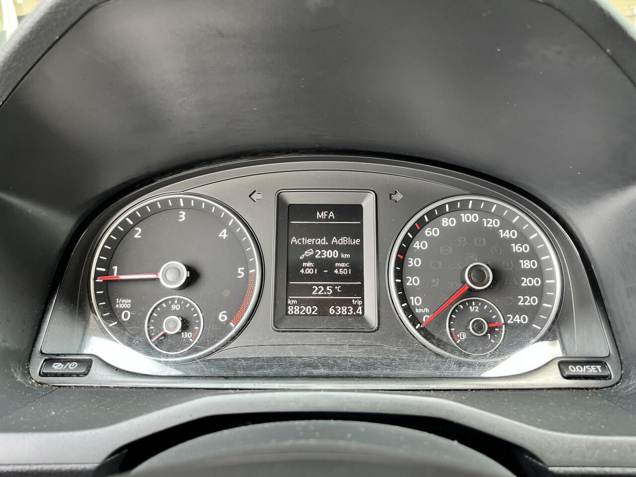 Volkswagen CADDY 2.0 TDI L1H1 Airco Cruise controle Trekhaak 1400kg trekgewicht Schuifdeur Telefoon verbinding Apple carplay kastinrichting Laderkasten 1e eigenaar 2-Persoons Euro 6