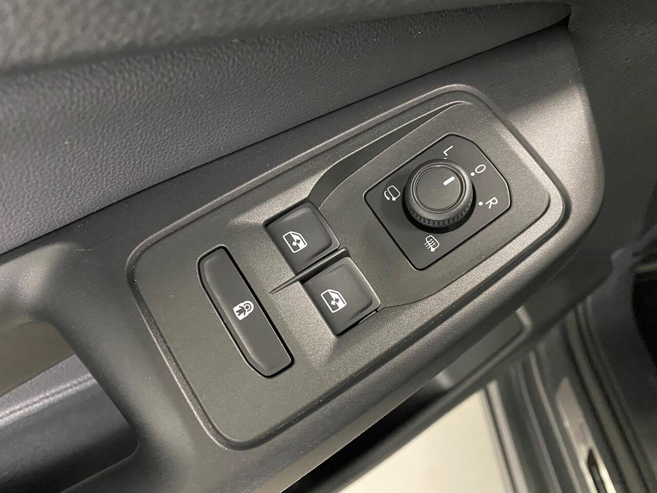 Volkswagen CADDY 1.5 TSI 5p Style Led Koplampen Leer Alcantara ACC Dakrails 17 Inch