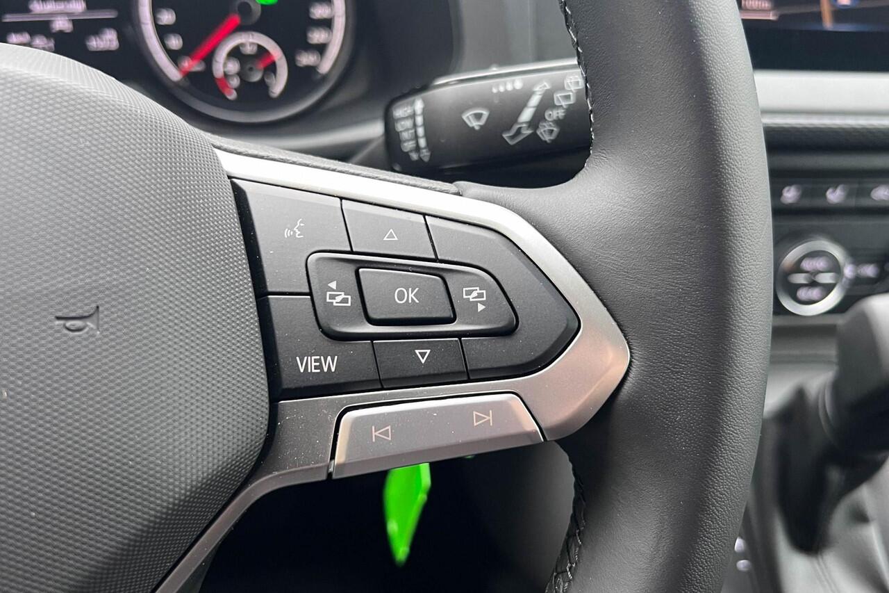 Volkswagen CARAVELLE T6.1 ROLSTOELBUS 2.0 TDI 150 PK DSG L2H1 ACC| LED | Privacy Glas | Bijrijdersbank | Apple Carplay | Android Auto |