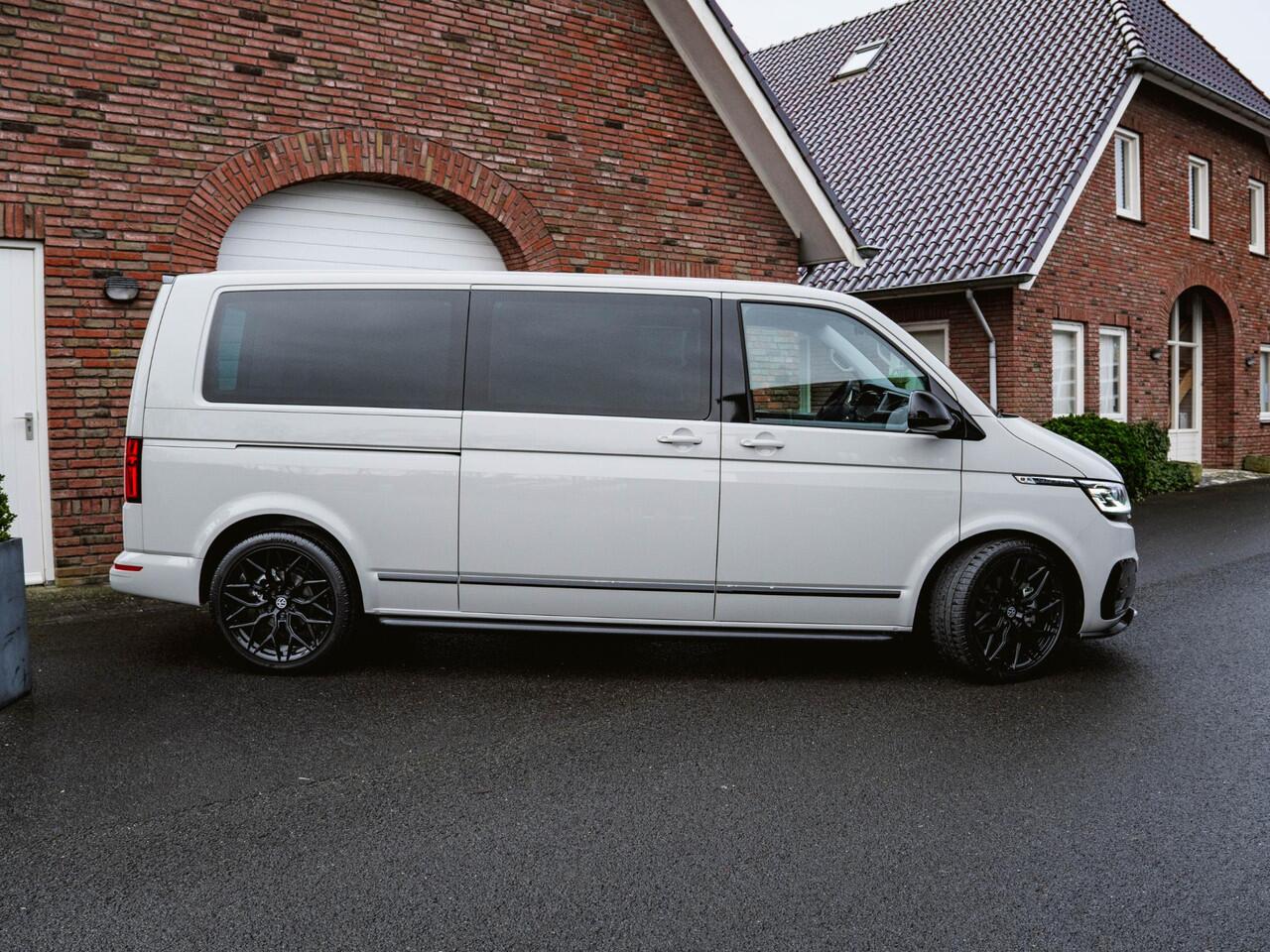 Volkswagen CARAVELLE T6.1 2.0 TDI 204 PK DSG L2H1 A-KLEP ACC | LED | Leder | Side Assist | Privacy glass |