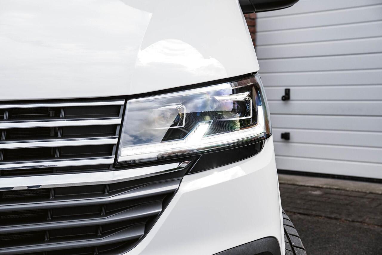 Volkswagen CARAVELLE T6.1 2.0 TDI 204 PK DSG L2H1 A-KLEP DUB/CAB ACC | LED | Leder | Side Assist | Privacy glass |