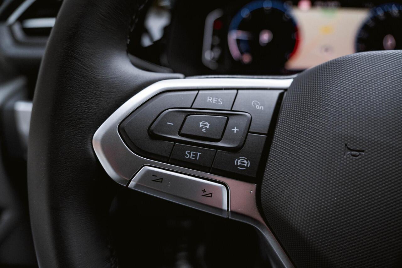 Volkswagen CARAVELLE 4-MOTION Caravelle 204pk Highline 4-M DSG L2H1 ACC | LED | Leder | Side Assist | ELEKT.KLEP | 4X4