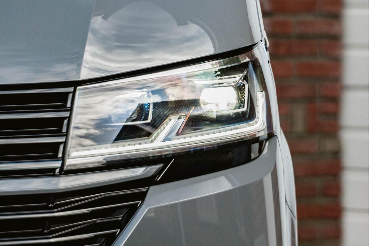 Volkswagen CARAVELLE T6.1 2.0 TDI 204 PK DSG L2H1 DUB/CAB A-KLEP ACC | ALPINE Audio | Leder | Side Assist | Alcantara hemel bekleding | LED |