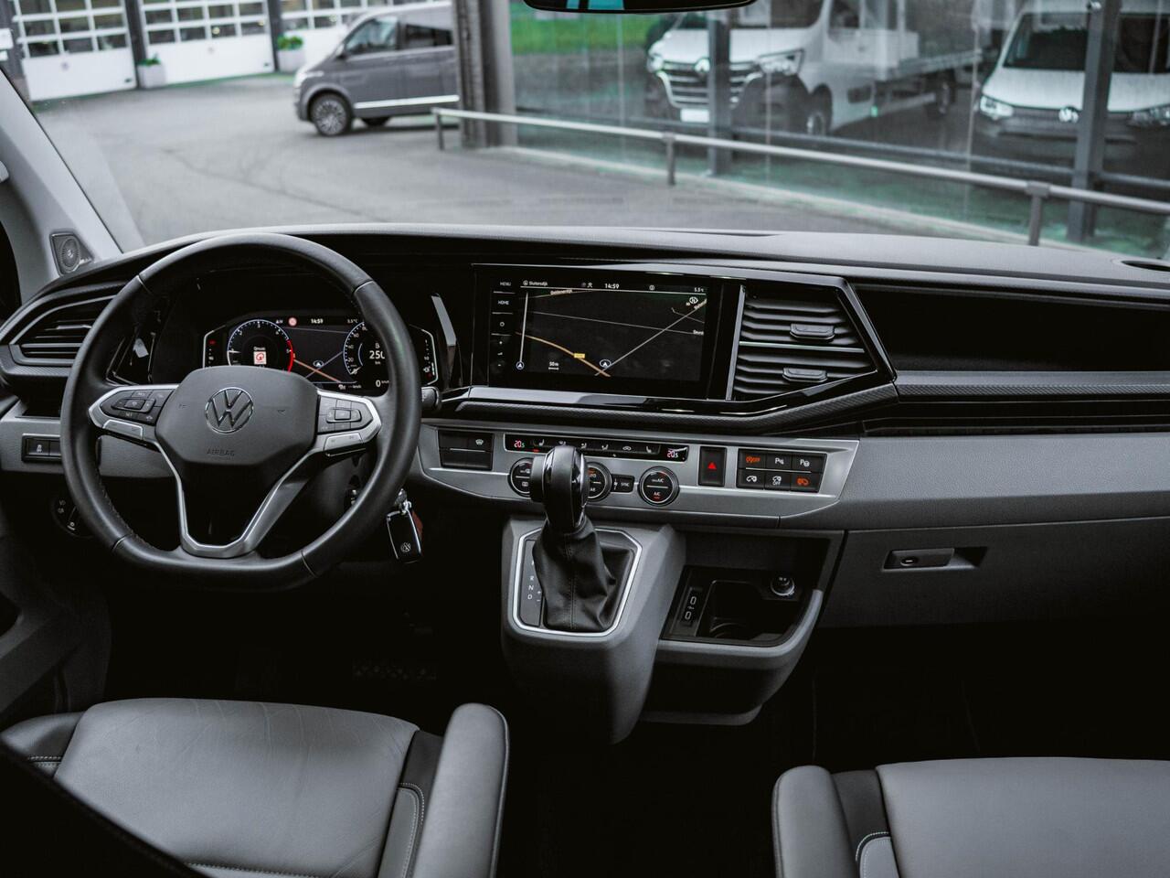 Volkswagen CARAVELLE T6.1 2.0 TDI 204 PK DSG L2H1 A-KLEP FULL OPTIONS ACC | LED | Leder | Side Assist | Privacy glass |