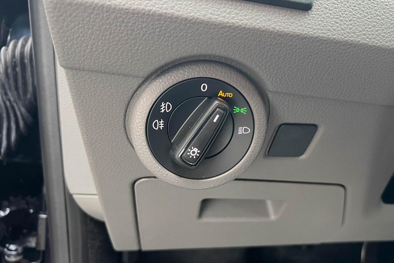 Volkswagen CARAVELLE T6.1 ROLSTOELBUS 2.0 TDI 150 PK DSG L2H1 ACC| LED | Privacy Glas | Bijrijdersbank | Apple Carplay | Android Auto |