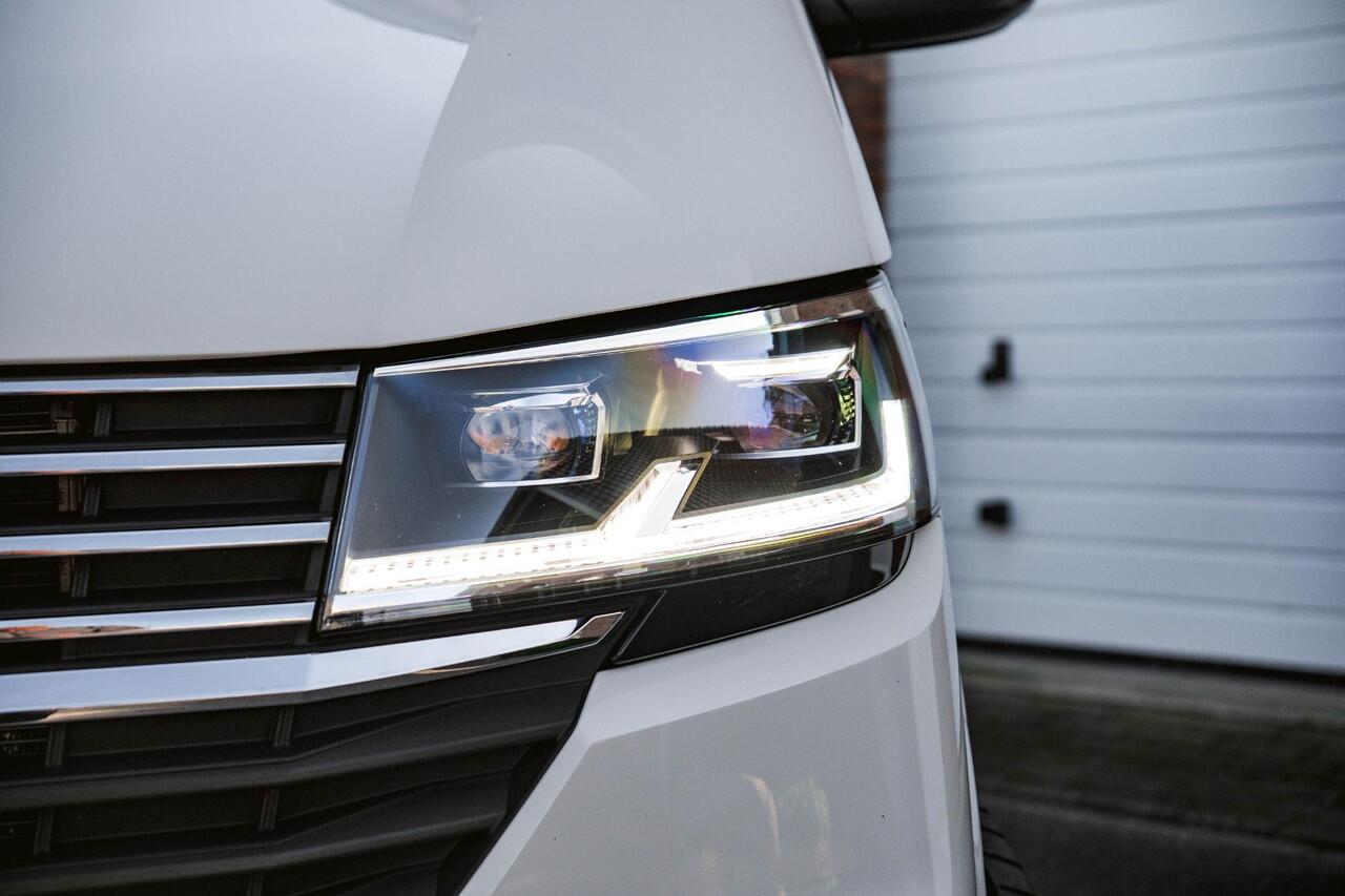 Volkswagen CARAVELLE 4-MOTION 204pk Highline CARAVELLE DSG L2H1 ACC | LED | Leder | Side Assist | ELEKT.KLEP | 4X4