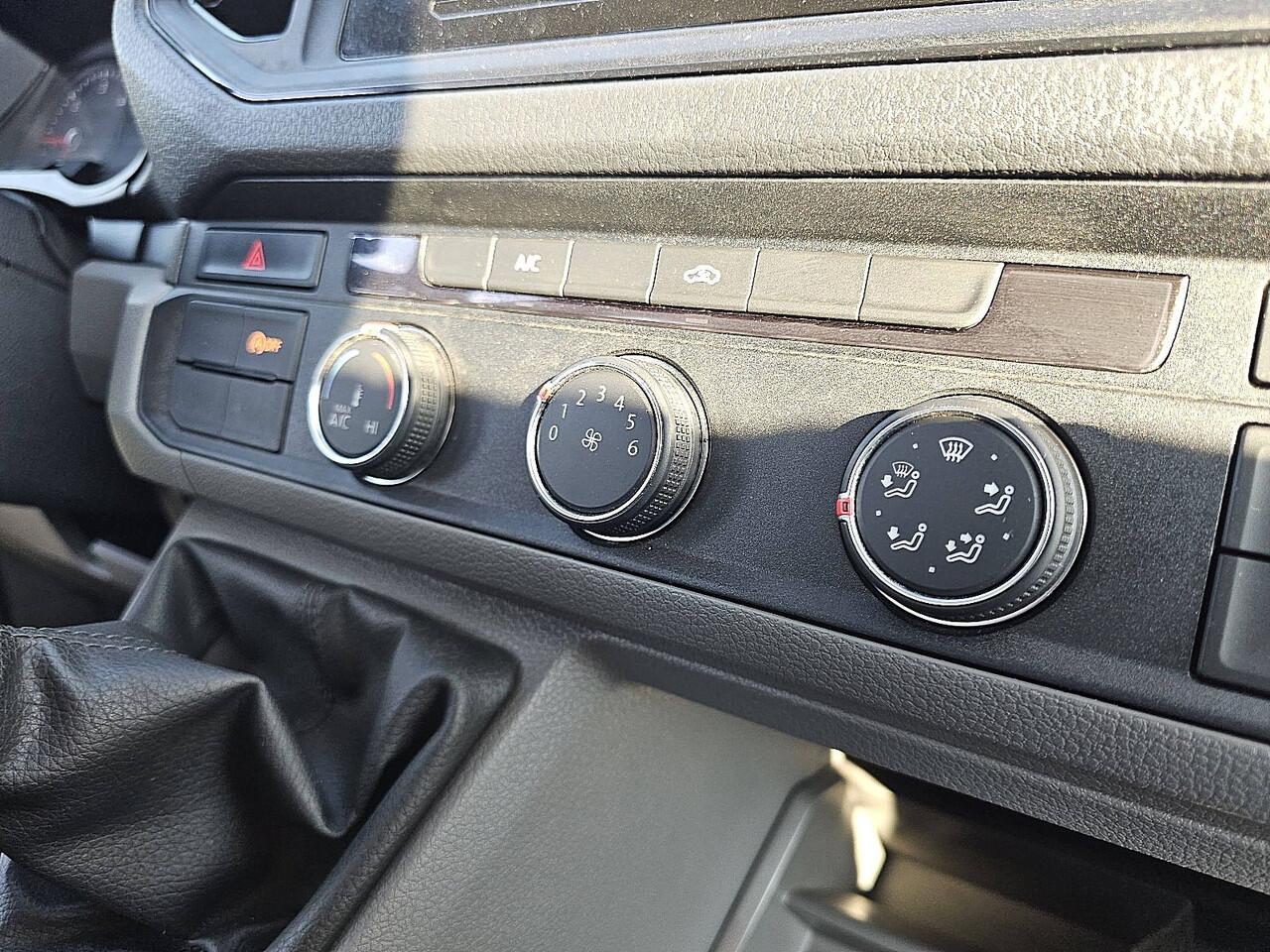 Volkswagen CRAFTER 35 2.0 DC L4 Open-Laadbak Trekhaak 140Pk Euro6 Airco!