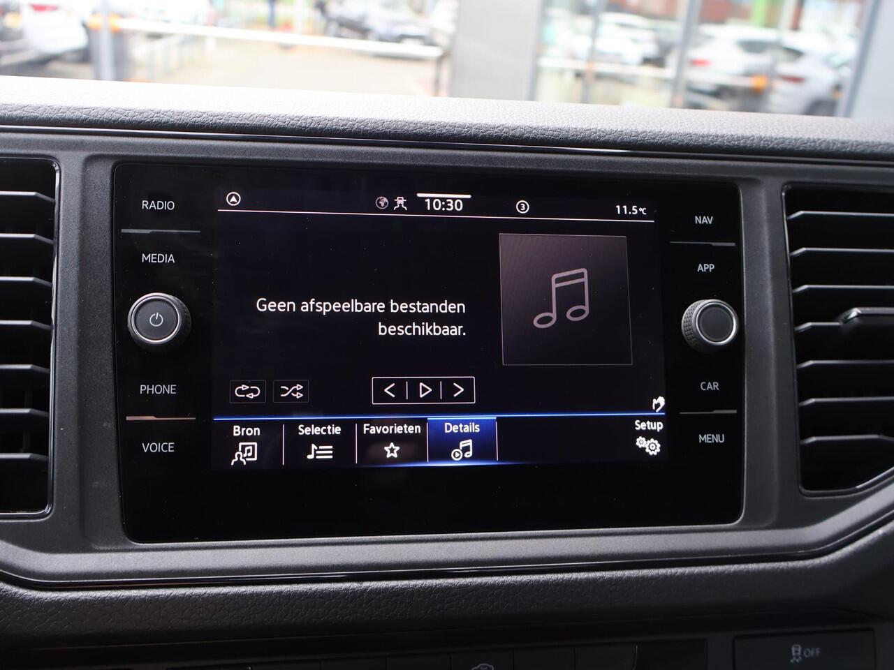 Volkswagen CRAFTER 35 2.0 TDI L3 DC Trendline | 140 PK | Cruise control | Navigatiesysteem | Apple CarPlay / Android Auto |