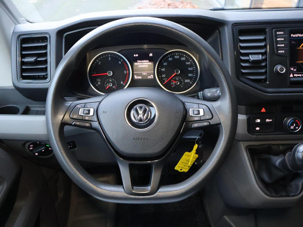 Volkswagen CRAFTER 35 2.0 TDI L3H3 Highline | 102 PK | Laadklep | Cruise Control | Achteruitrijcamera |