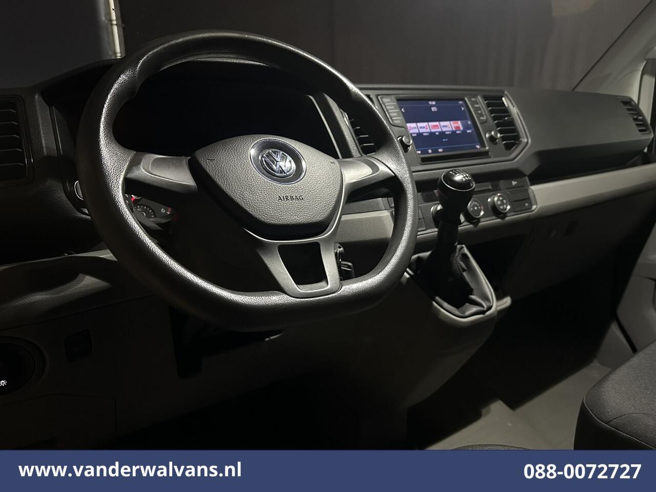 Volkswagen CRAFTER 2.0 TDI L3H2 L2H1 Euro6 Airco | Camera | Apple Carplay | Android Auto | Trekhaak Bijrijdersbank