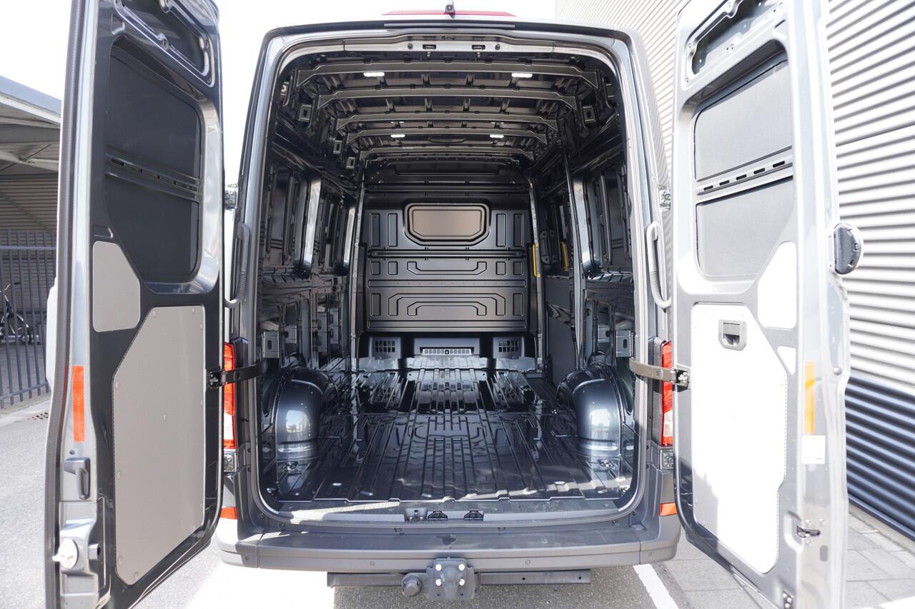 Volkswagen CRAFTER 35 2.0 TDI 177 PK Aut. L3H3 Highline, Climatronic, Comfort plus bijrijdersstoel, Trekhaak