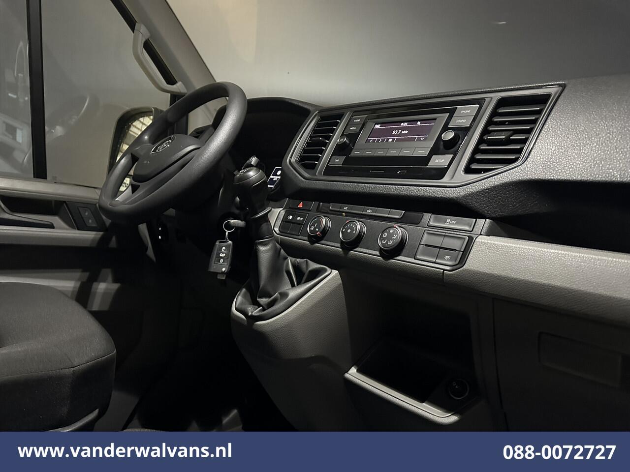 Volkswagen CRAFTER 2.0 TDI 140pk L3H3 L2H2 Euro6 Airco | Cruisecontrol | 3000kg Trekhaak | Camera Bijrijdersbank