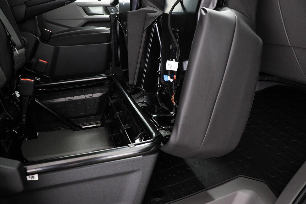 Volkswagen CRAFTER 35 2.0 TDI L3H2 Trendline | ERGO COMFORT | LED | CLIMA | DAB | CAMERA | STOELVERWARMING