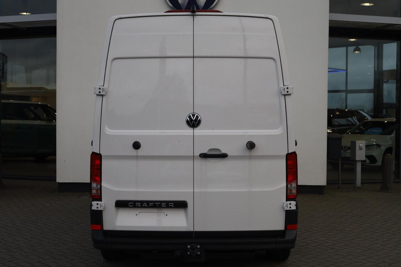 Volkswagen CRAFTER 30 2.0 TDI L3H3 Trendline 140PK / 103kW, BPM vrij, achteruitrijcamera, navigatie- en multimediapakket, achterdeuren met vergrote openingshoek, cruise control, LED-laadruimteverlichting, middelhoog dak (h3), stoelbekleding stof robuust "marathon", parkeers