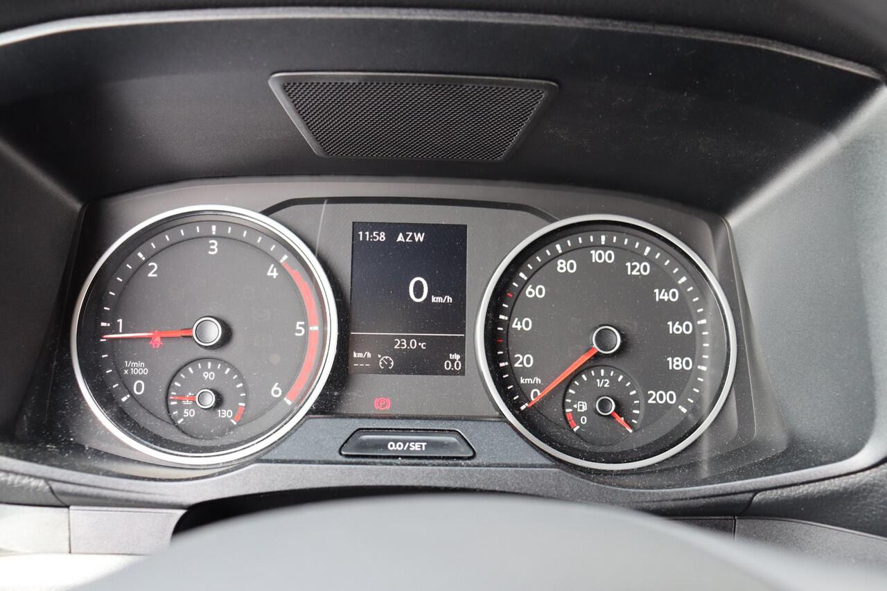 Volkswagen CRAFTER 35 2.0 TDI L3H3 Highl RWD 3,5T trekgewicht Dubbeleschuifdeur