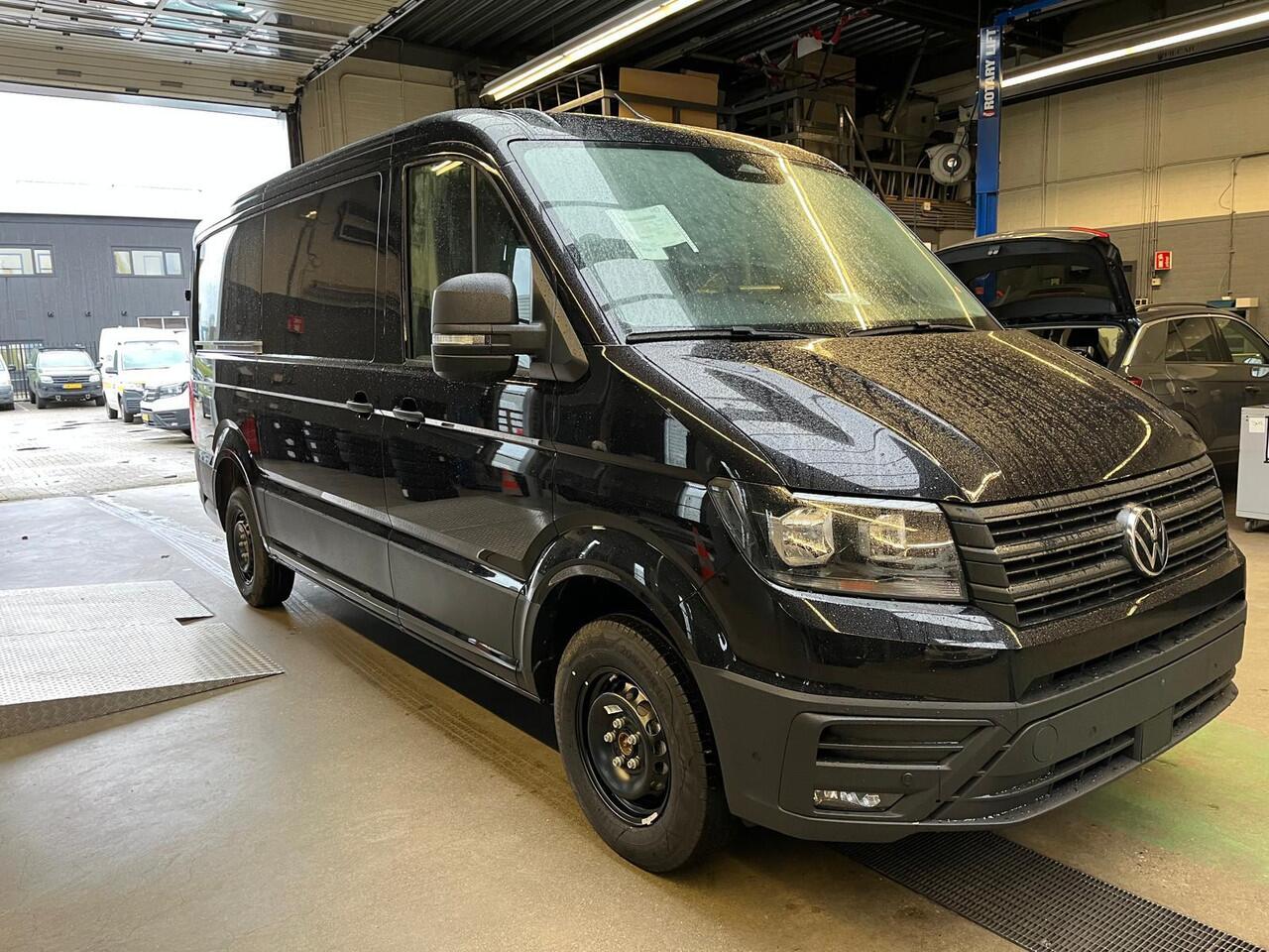 Volkswagen CRAFTER Bedrijfswagens L3H2 Highline 103kW 140pk 3T GVW 8 vers auto VW Bedrijfswagens Crafter 2.0 30 TDI L3H2 Highline 103kW 140pk 8 vers auto | BPM vrij | Interieur Pakket: Navigatie- en multimediapakket | Trekhaak met vaste kogel (inclusief aanhangwagenstabilis