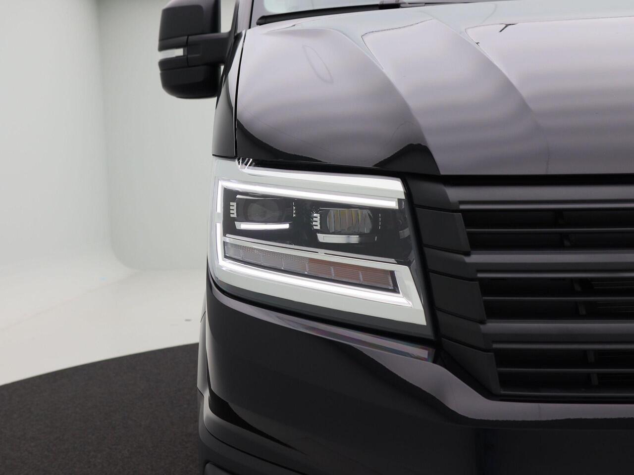 Volkswagen CRAFTER 35 2.0 TDI 140 PK L3H3 Exclusive | V-07-KRD | Automaat | Bijrijdersbank | Cruise control adaptief | Trekhaak | Navigatie-pakket | BPM Vrij!
