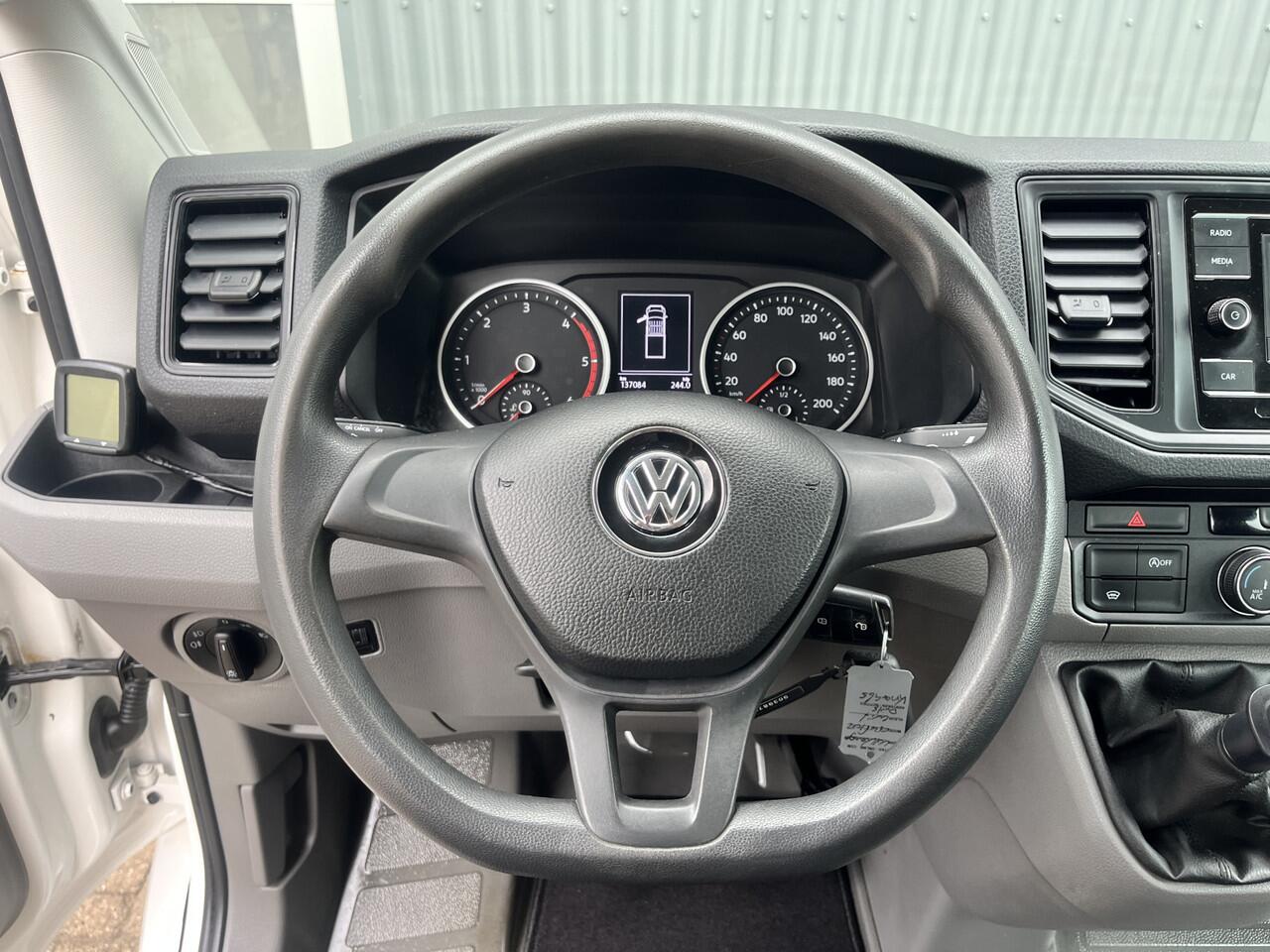 Volkswagen CRAFTER 35 2.0 TDI DC Open laadbak Airco Cruise controle Pick-up Euro 6 Parkeerhulp achter evt 2500kg trekgewicht 6 persoons p-up bakwagen open laadbak Pritsche