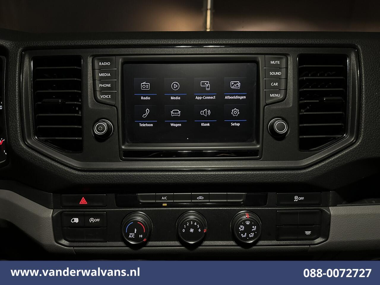 Volkswagen CRAFTER 2.0 TDI L3H2 L2H1 Euro6 Airco | Camera | Apple Carplay | Android Auto | Trekhaak Bijrijdersbank