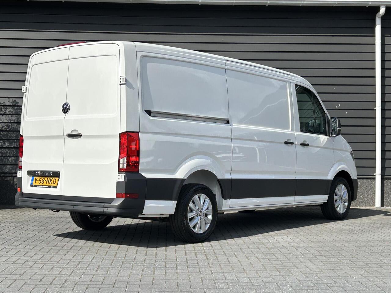 Volkswagen CRAFTER Facelift 35 2.0 TDI 140pk H6 L3H2 Comfortline App-Connect Parkeersensoren