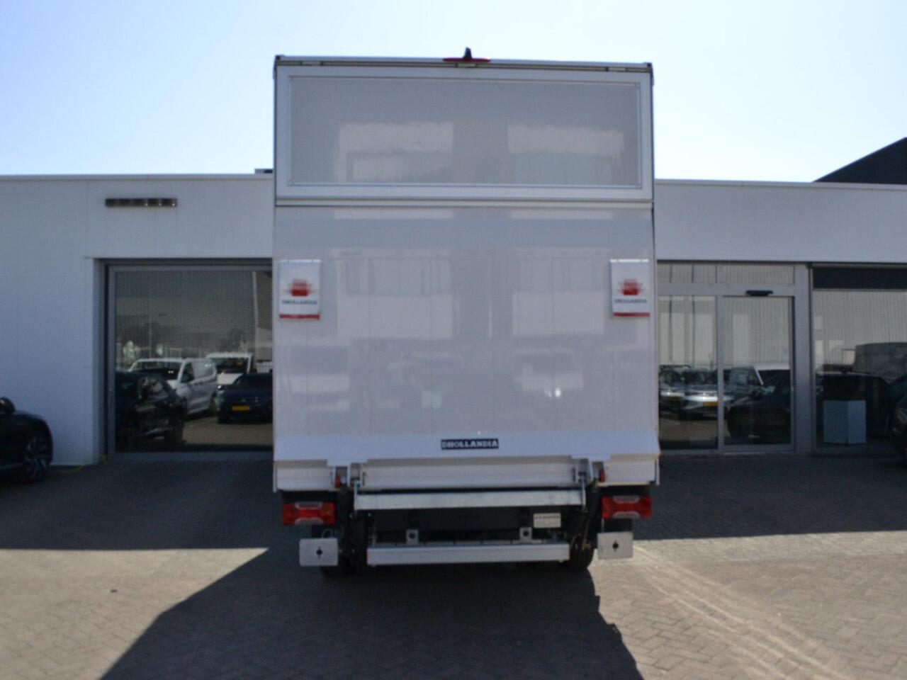 Volkswagen CRAFTER Bedrijfswagens Chassis 50(35) BAKWAGEN Trendline 2.0 TDI 164pk L4 · Camera · Laadlift · Cruise Control · P-Sensoren · Apple/Android Car Play · Garantie t/m 22-12-2028 of 120.000km
