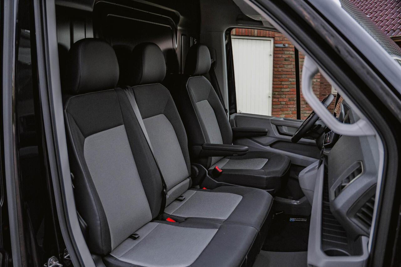 Volkswagen CRAFTER 2.0 TDI 140PK Automaat L3H3 2x Schuifdeuren LED | NAVI | Camera | Trekhaak | Airco |