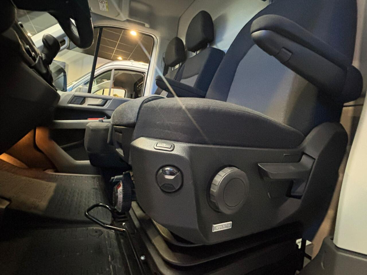 Volkswagen CRAFTER L3H3 2.0 TDI 177pk Automaat 3.0T FWD Exclusive-Edition /BPM-vrij