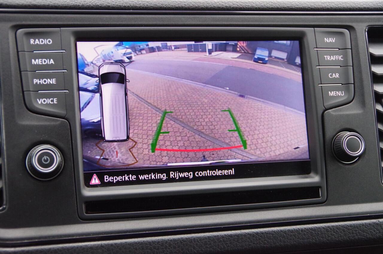 Volkswagen CRAFTER 35 2.0 TDI L3H3 HIGHLINE 140PK AUT. TREKHAAK, CAMERA, NAVI, CRUISE, AIRCO, NL AUTO, NAP