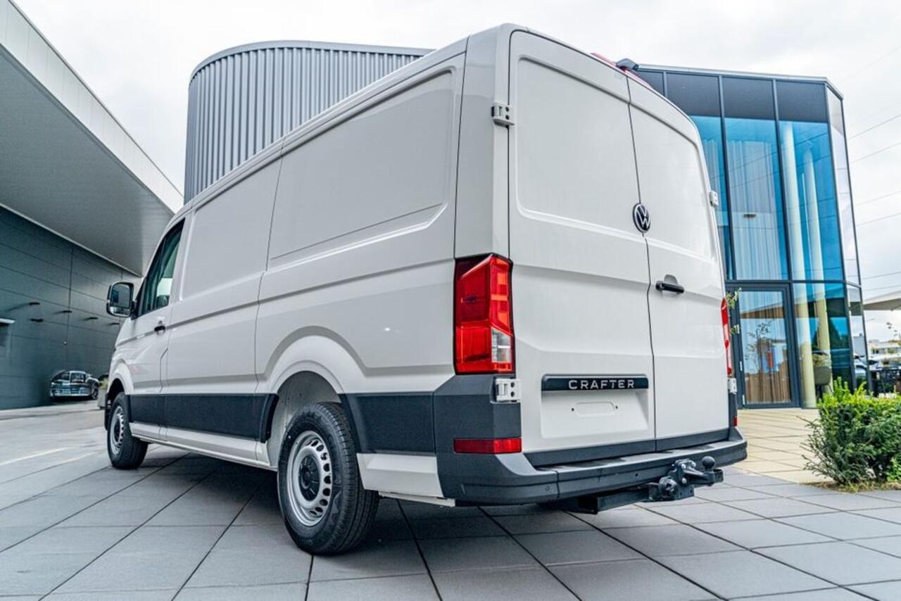 Volkswagen CRAFTER GP L3H2 2.0 TDI 140pk 3.5T Trendline /Direct leverbaar /BPM-vrij .