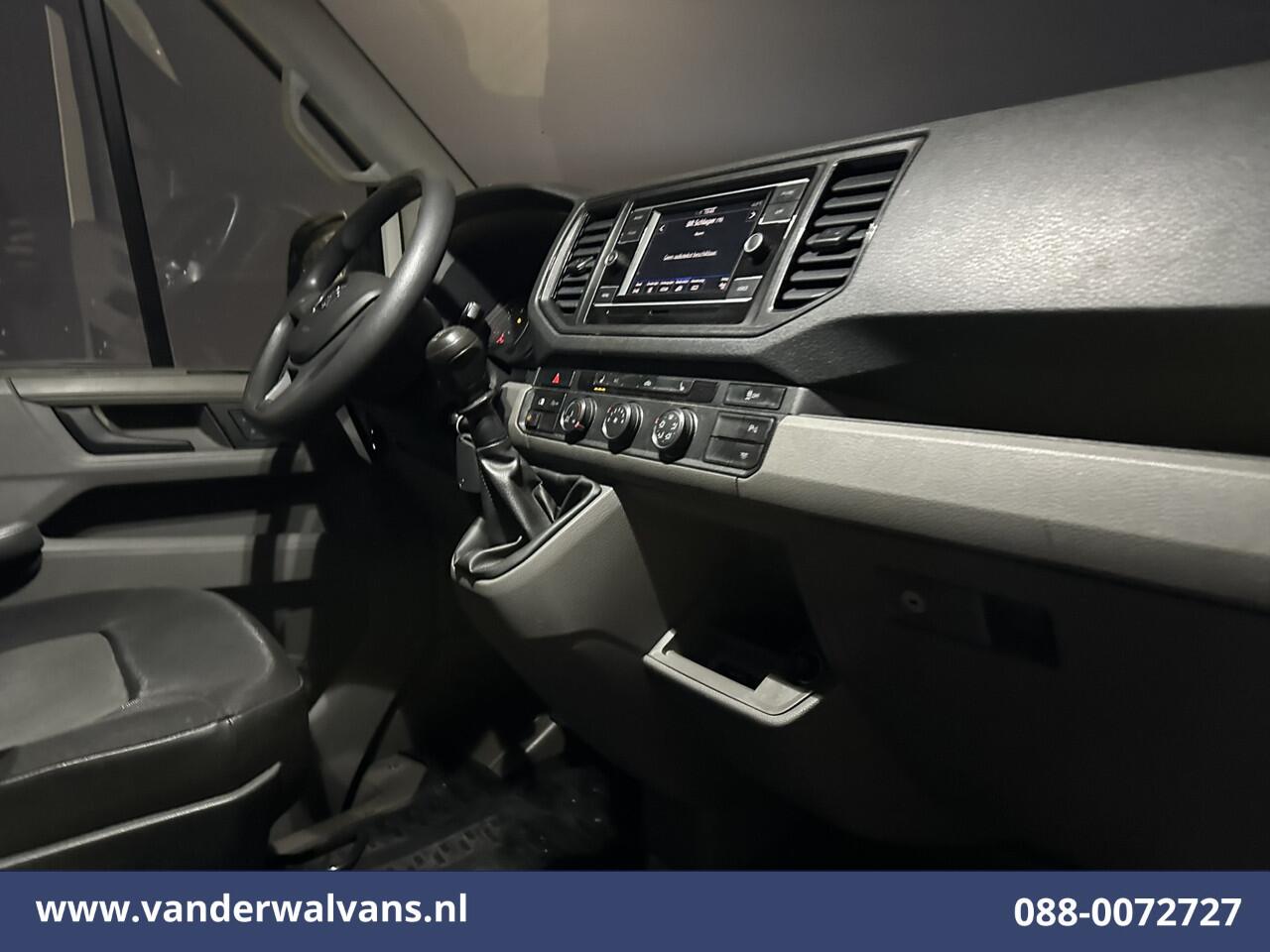 Volkswagen CRAFTER 2.0 TDI 141pk L3H3 L2H2 Euro6 Airco | Apple Carplay | Android Auto | Camera | Stoelverwarming Parkeersensoren