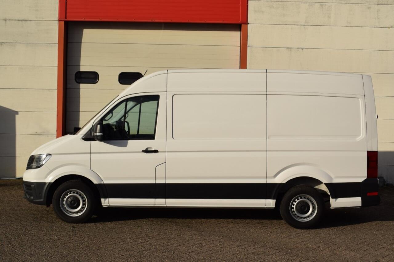 Volkswagen CRAFTER 2.0 TDI L3H3 Highline 140 PK LED TREKHAAK NAVI BETIMMERING