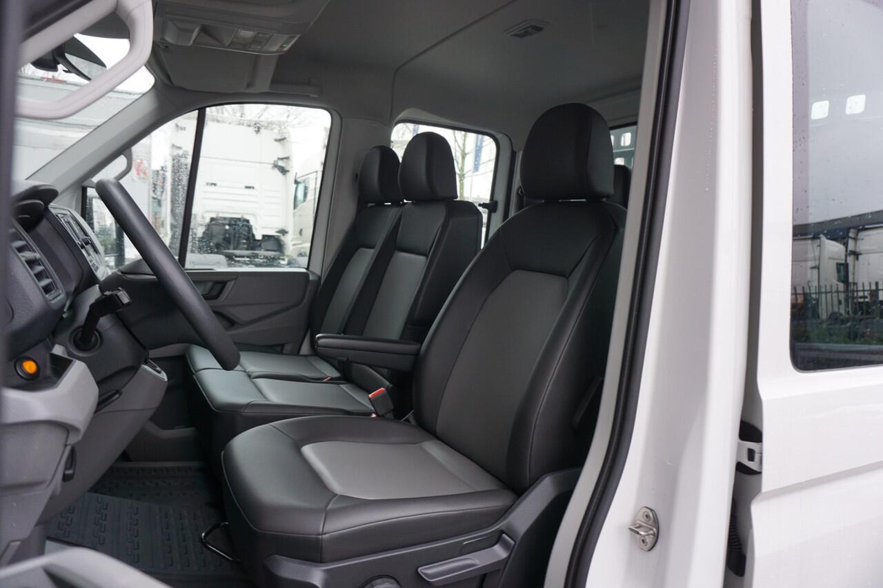 Volkswagen CRAFTER Open Laadbak 177pk Automaat Dubbele cabine Apple Carplay Camera Cruise control Trekhaak