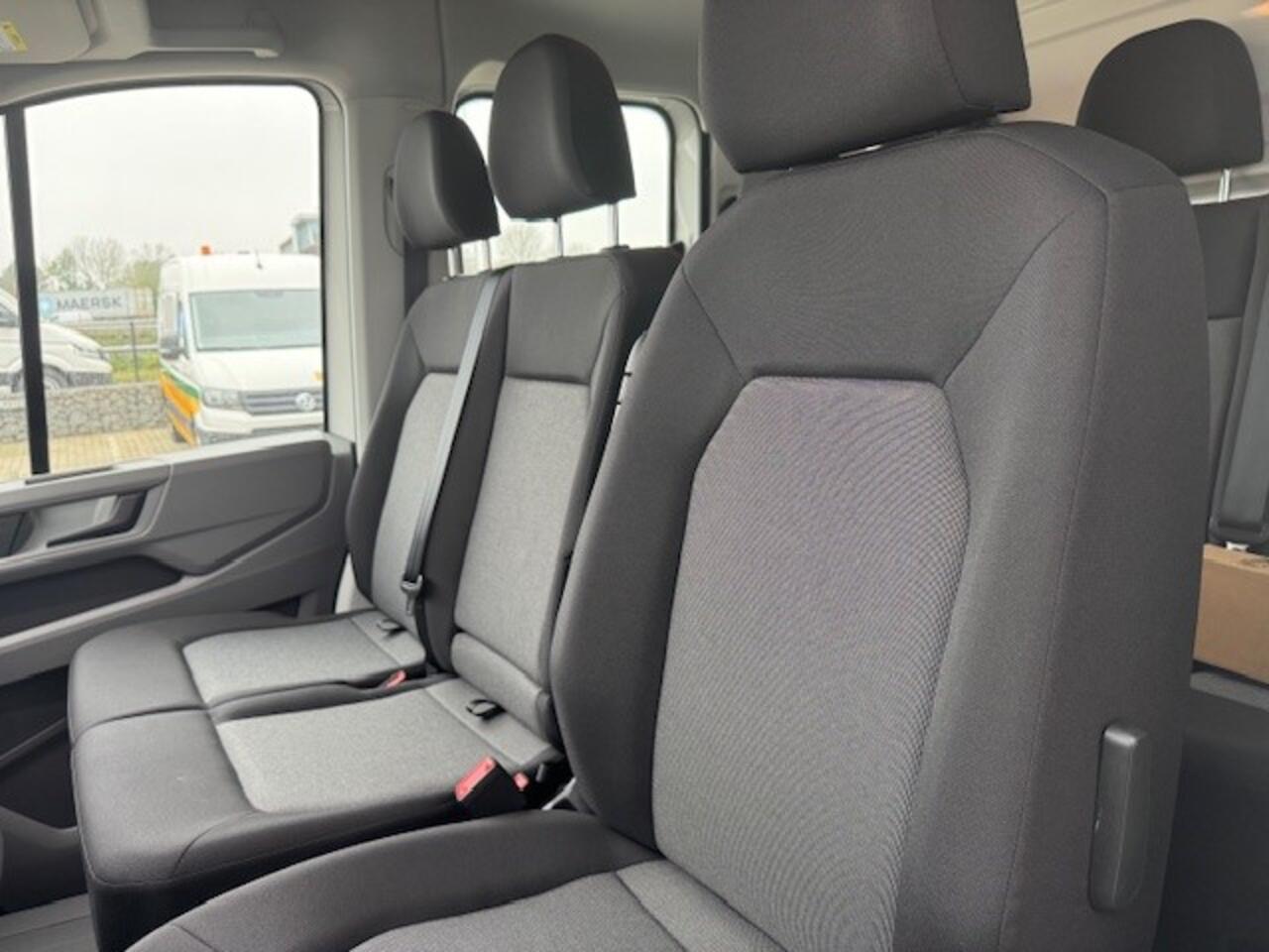 Volkswagen CRAFTER 50 (3.5t teruggekeurd) 2.0 TDI 164 pk L4 DL DC RWD | PDC | Tachograaf | 7 zitplaatsen | Trekhaak