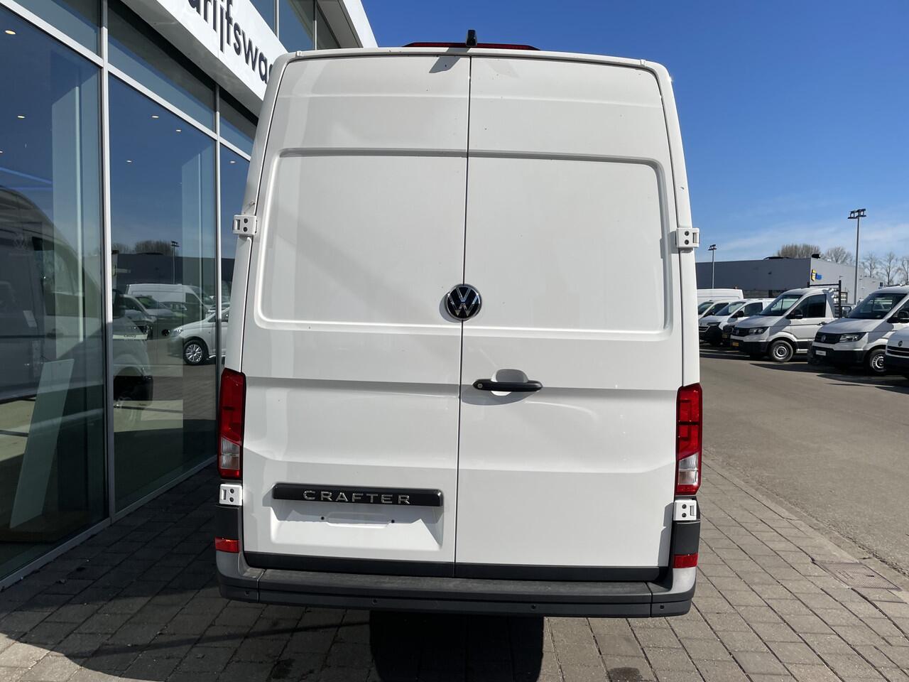 Volkswagen CRAFTER 35 2.0 TDI L3H3 Trendline 140PK hand