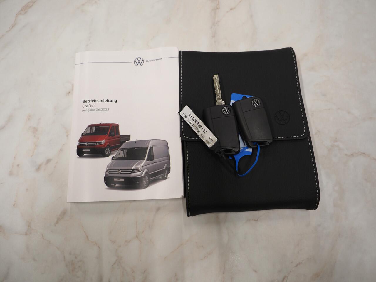 Volkswagen CRAFTER 35 2.0 TDI L4H3 | Beklede Laadruimte | LED | Sidesteps | Carplay | Camera | Trekhaak