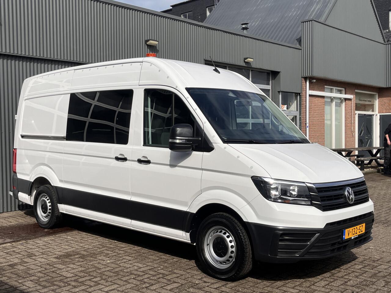 Volkswagen CRAFTER 35 2.0 TDI L3H3 oud L2H2 140pk Airco Cruise control Trekhaak 3000kg Kastinrichting Omvormer Standkachel werkplaats Navigatiesysteem Telefoonverbinding 2-Persoons Camera Euro 6