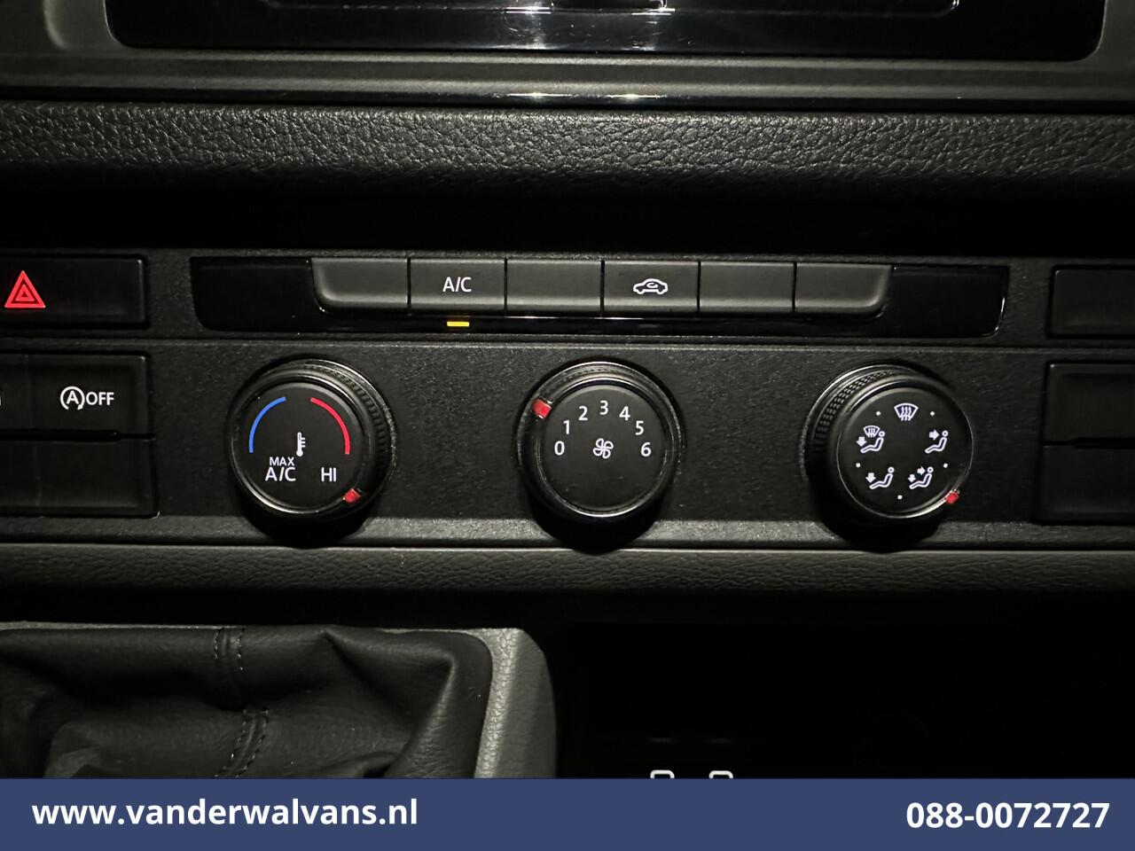 Volkswagen CRAFTER 2.0 TDI 141pk L3H3 L2H2 Euro6 Airco | Camera | Apple Carplay | Android Auto | Cruisecontrol | Massagestoel Chauffeursstoel, 2800kg trekvermogen